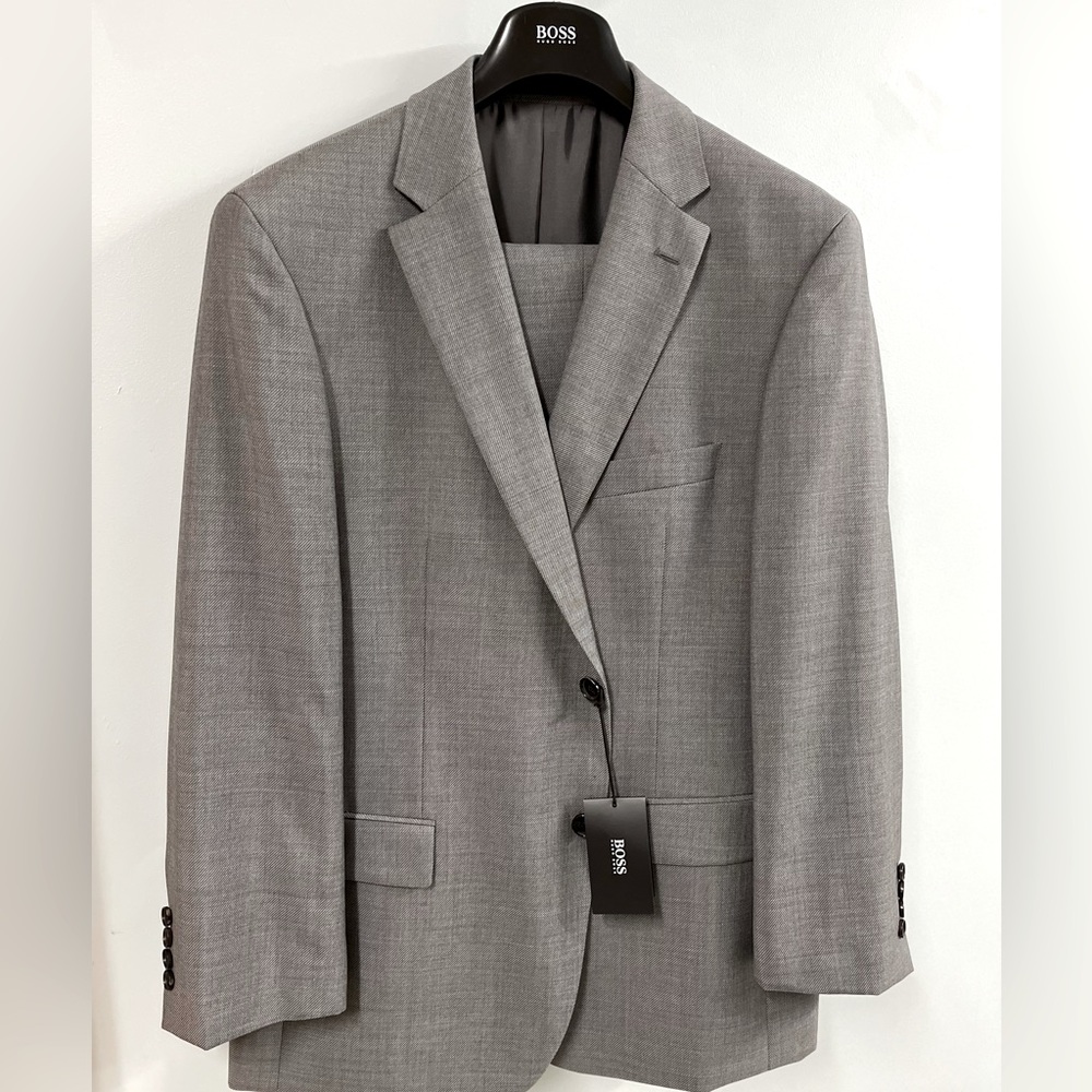 Hugo Boss Men’s 44S Medium Grey 2 Button Wool Suit
